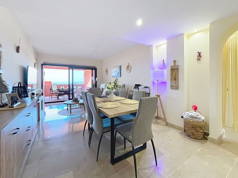 Foto 2f9ea2fd-9389-42e1-9ee6-9adc34c3ef3c. Apartament amb aparcament piscina a San Luis de Sabinillas Manilva