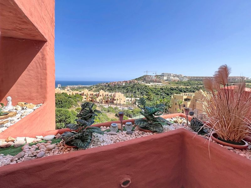 Foto c13908d9-003c-4464-a11e-1f35dac3cd79. Apartament amb aparcament piscina a San Luis de Sabinillas Manilva