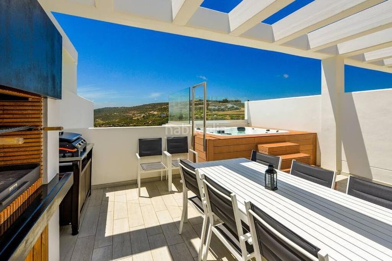 Foto e5434f6a-e598-436d-8b6b-6f5674473b52. Casa aparellada amb aparcament piscina a Chullera Manilva