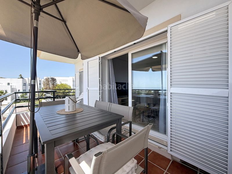 Foto 2d0adcbb-c907-411d-9326-4ac93316a259. Apartament amb aparcament piscina a Alcorrín Manilva