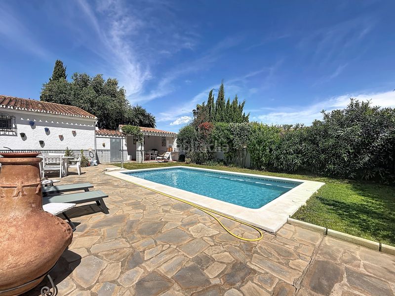 Foto 15d8d3ad-bf27-442e-9410-4b2e8389d79f. Casa amb aparcament piscina a Manilva pueblo Manilva