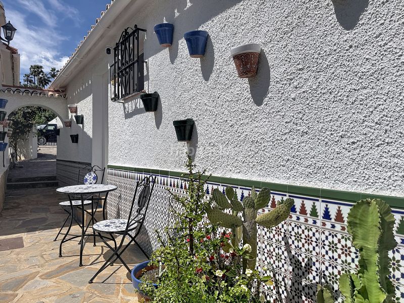 Foto 4f63c123-638a-4d9c-b352-79d3086b1256. Casa amb aparcament piscina a Manilva pueblo Manilva