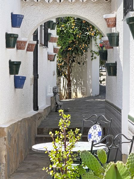 Foto a097a4ba-7a21-4c2e-8bc0-2f9c0aab6317. Casa amb aparcament piscina a Manilva pueblo Manilva