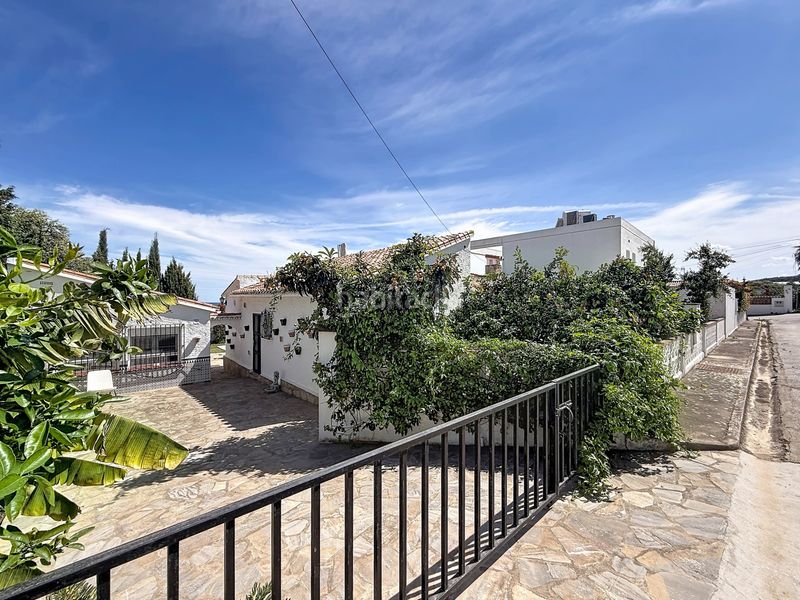 Foto a40afb30-4962-486d-8e5f-2ba4418c75b6. Casa amb aparcament piscina a Manilva pueblo Manilva