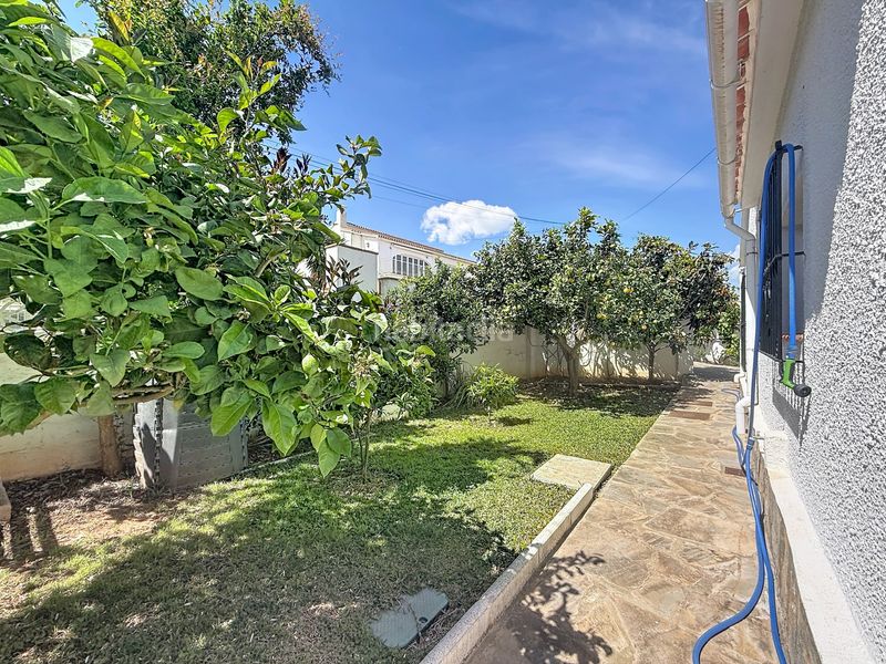 Foto c21a2653-42a7-4318-a29b-20cf87cddadb. Casa amb aparcament piscina a Manilva pueblo Manilva