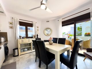 Apartment in Puerto de la Duquesa. Apartamento frente al mar y puerto