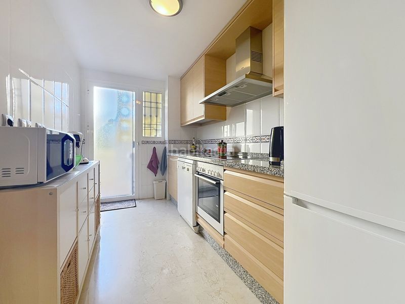 Foto 10f96564-48ee-47c1-81eb-c23ac9c16cb7. Apartament amb aparcament piscina a San Luis de Sabinillas Manilva