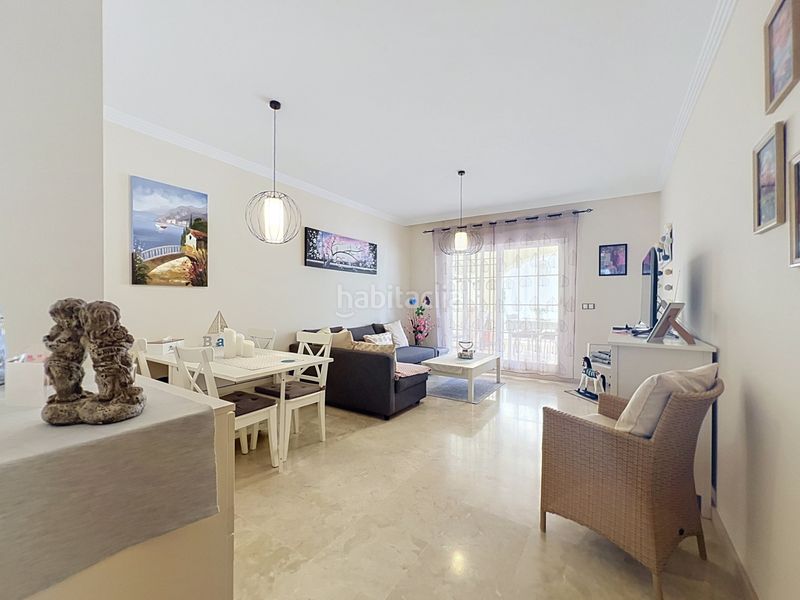 Foto 9b8453b9-212a-43b2-96ca-8393497fadd2. Apartament amb aparcament piscina a San Luis de Sabinillas Manilva