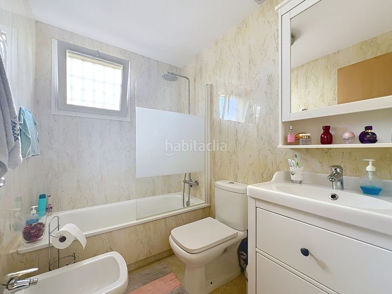 Foto e44f0561-f177-4960-86da-723cee8c00bc. Apartament amb aparcament piscina a San Luis de Sabinillas Manilva