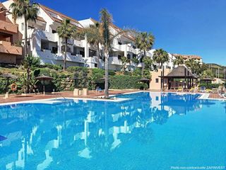 Erdgeschoss in La Duquesa. Luminoso apartamento en planta baja de 2 dormitorios en la duque