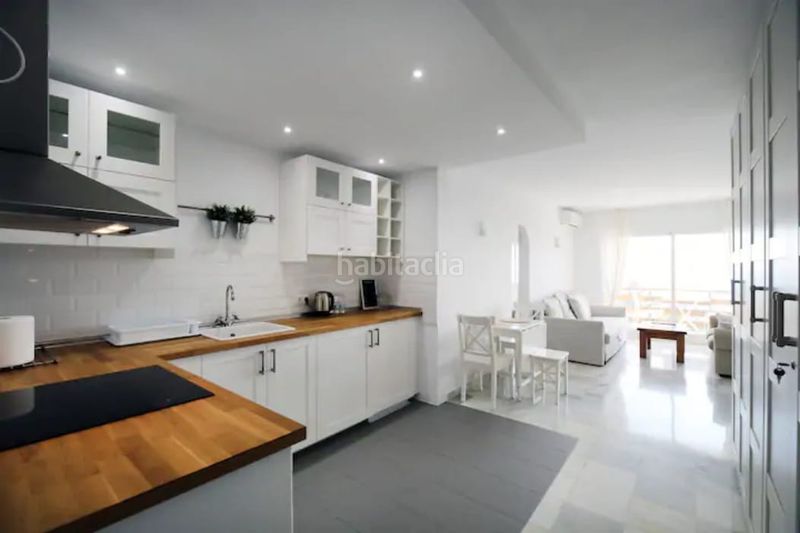 Foto c9ab227f-8cb2-499a-a460-f4c9773f339f. Apartament amb piscina a puerto de Estepona Estepona