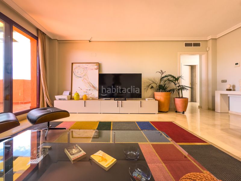 Foto 484e5844-f6e2-478e-99a9-54dd65f0cca4. Attico con riscaldamento parcheggio piscina in Casares golf - Casares del sol Casares
