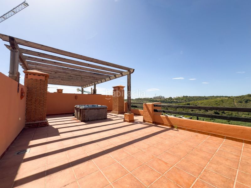 Foto 80da473a-3b93-4ac1-a8ab-b8db4c90c245. Attico con riscaldamento parcheggio piscina in Casares golf - Casares del sol Casares