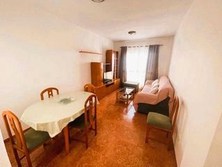 Miete Etagenwohnung  Calle duque de osuna. Arinaga, vivienda de alquiler pat. con  2 dormitorios. garaje,