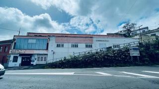 Bâtiment à usage industriel  Tf-13. Nave industrial con multiples funciones