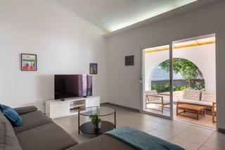 Casa a Paseo peatonal finmatkat 1. Gran bungalow en esquina cerca del campo de golf