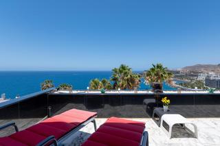 Chalet à Calle de los guaires 28. Exclusivo pareado con vistas al mar  ubicación de ensueño cerca