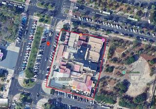 Local Comercial en Los Cristianos. Locales en centro comercial