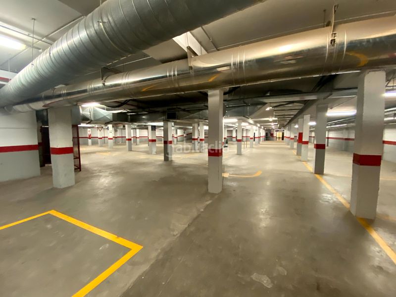 Foto a5c05eb5-a5e2-48d0-8437-cba64761d431. Location local commercial dans Vecindario - El Doctoral - Cruce de Sardina Santa Lucía de Tirajana