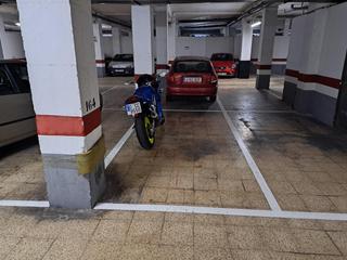 Parking voiture en De rodrigo rebolledo 38