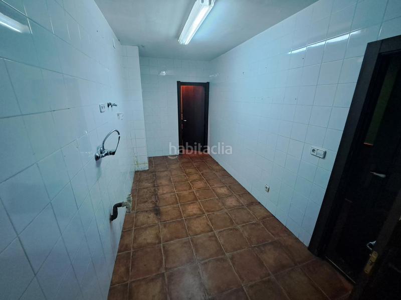 Foto 84c3b118-d889-443d-b52c-0b97e5110748. Rent business premise in batalla de pavía 11 in Las Fuentes Zaragoza