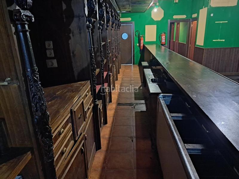 Foto e8d21b16-021a-4696-8dd4-2564a5a10b79. Alquiler local comercial en batalla de pavía 11 en Zaragoza