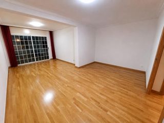 Appartement à Paseo de maría agustín 86. Fantástico piso junto a la plaza de europa, 3 dormitorios y gara