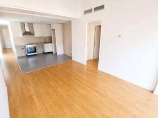 Rent Duplex in De casto méndez núñez 31. Ático dúplex de tres dormitorios a 1 minuto de la plaza de españ