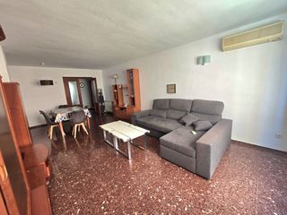 Lloguer Pis en Beter�. Amplio piso con 4 habitaciones dobles y armarios empotrados, tot