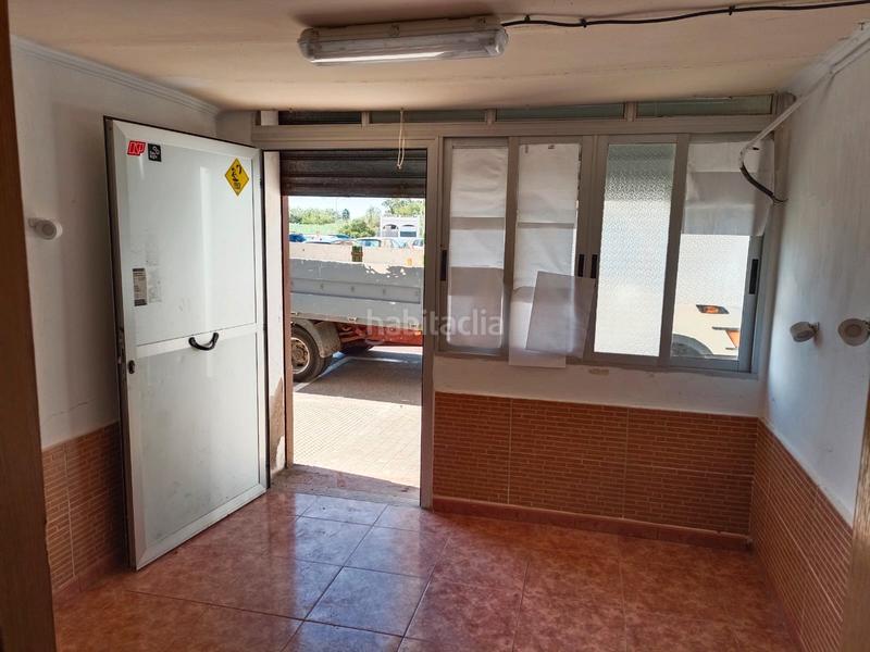 Foto cfba617b-b910-42fd-9fcb-a5c26c7cad42. Local comercial a El Perellonet Valencia