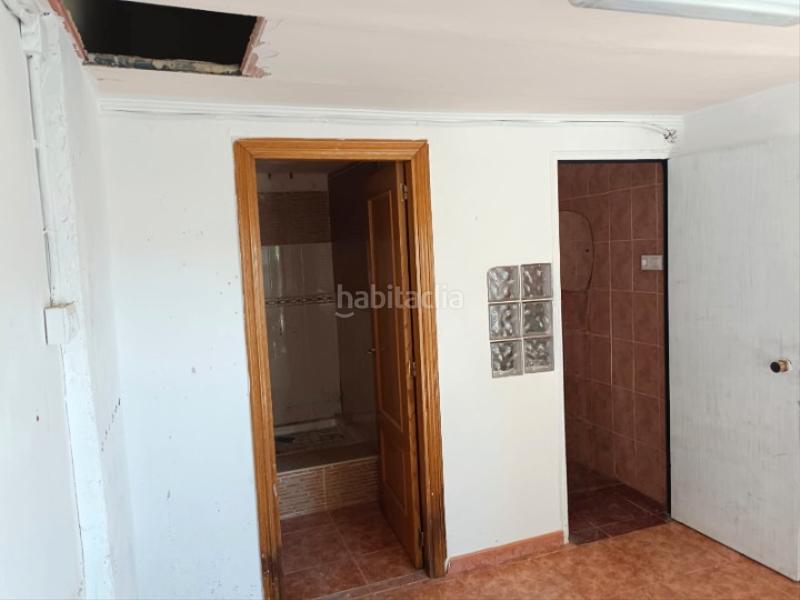 Foto f8086575-2a0c-40ca-9072-7d1e73f335df. Local comercial a El Perellonet Valencia