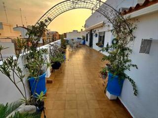 Ático en Barrio Benicalap. Area servicios inmobiliarios vende:atico en benicalap