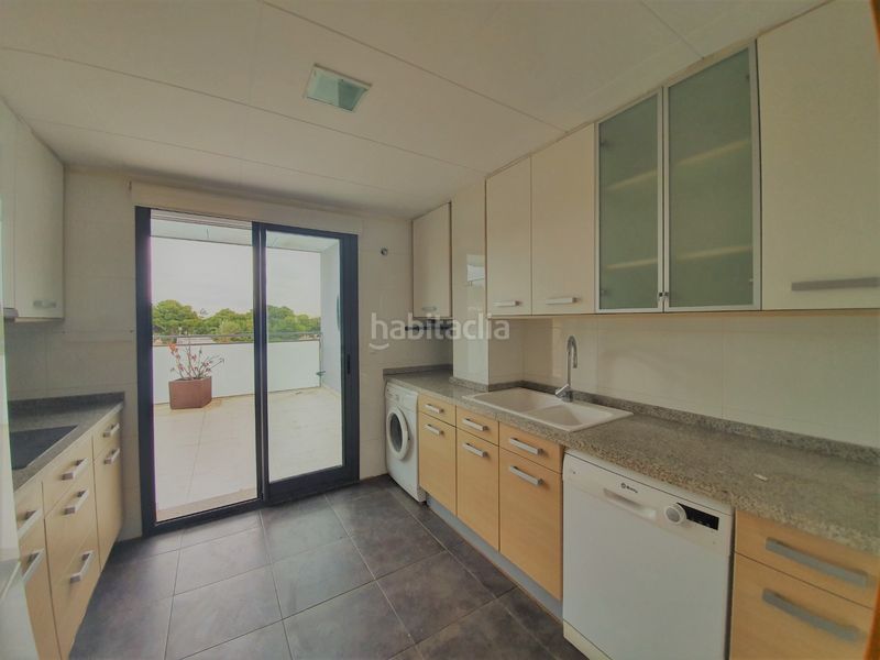 Foto 0a16cb49-2675-42a7-9d00-df9772d1a52c. Lloguer àtic amb calefacció piscina a Casas Verdes Paterna