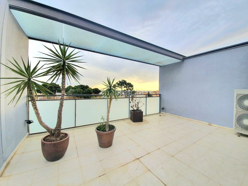 Foto 6b790e99-9dd7-4ead-9b4b-f2ac07b4ed23. Lloguer àtic amb calefacció piscina a Casas Verdes Paterna