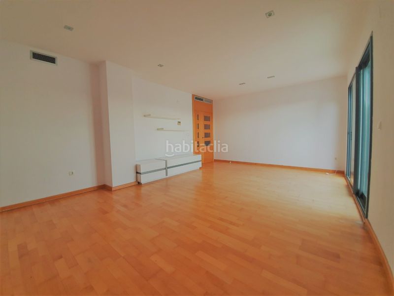 Foto 6f987011-9c5e-4bc9-9d8d-d634dfa3c15a. Lloguer àtic amb calefacció piscina a Casas Verdes Paterna