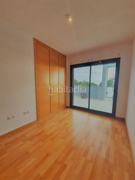 Foto c29053a2-383b-4a49-af32-81f7cdfb70f9. Lloguer àtic amb calefacció piscina a Casas Verdes Paterna