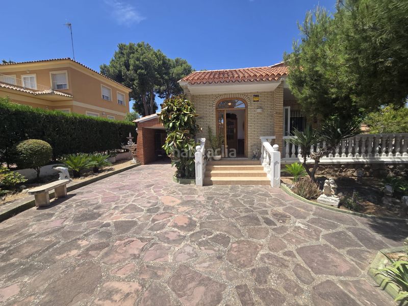 Foto e841db9f-b94f-4f71-a1ff-46fafe8a97e3. Chalet en Montealegre Eliana (l´)