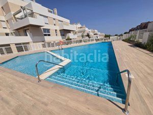 Foto b8630829-3d45-4aaf-8fe3-f9b224c5c104. Rent flat with parking pool in Rocafort