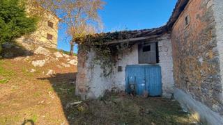 Masia a Vidiago-Pendueles-Tresgrandras. #cuadra #pararehabilitar #jardin #laborbolla #llanes #asturias