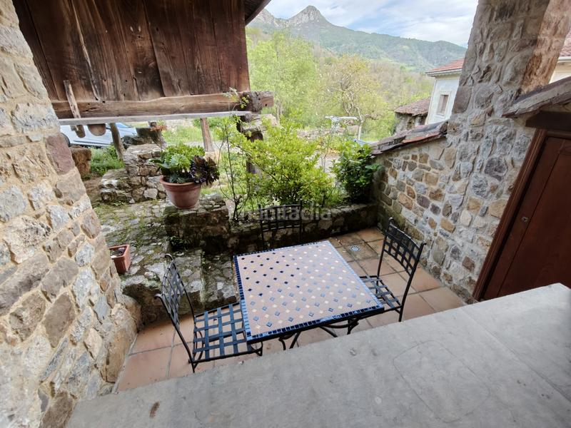 Foto 7352fc97-4662-4ede-837e-a2d2d7656e0b. Casa amb xemeneia calefacció a Quirós