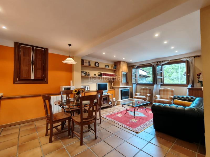 Foto aebd35ab-1265-4adc-b813-04fc6c02b6bc. Casa amb xemeneia calefacció a Quirós