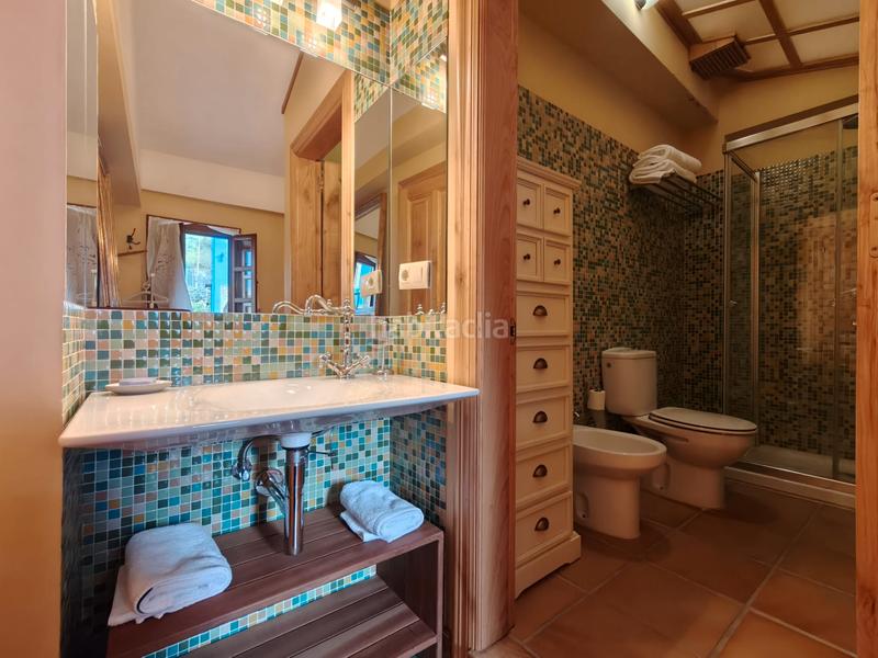 Foto e6a0d92a-8bd8-47a7-a049-128a302e961c. Casa amb xemeneia calefacció a Quirós