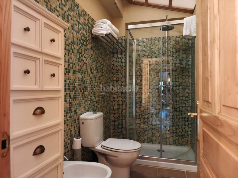 Foto fc327d60-381d-42ee-b43a-6046fe6f099c. Casa amb xemeneia calefacció a Quirós