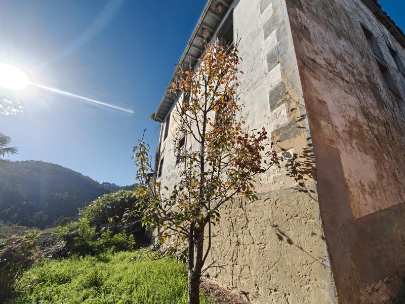 Foto c2830fe7-6d7c-4392-b188-d5bc68ef03c6. Casa in Salas