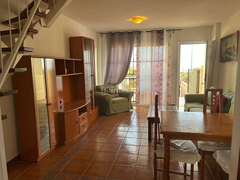 Foto dc980a26-e57d-40da-8880-6ddff91fb5cd. Casa adossada a calle la tosca 5 a Callao Salvaje - Playa Paraíso Adeje