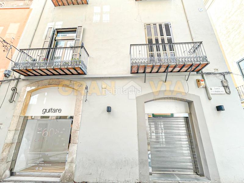 Foto 414c1cbd-5c58-4256-b16f-3287075945f9. Alquiler local comercial en carrer joan maragall local comercial en alquiler zona centro en Figueres