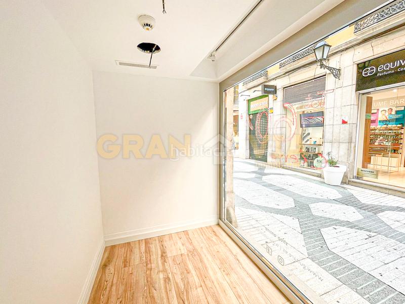 Foto 89949c22-cdef-4672-b826-d19a953a2435. Alquiler local comercial en carrer joan maragall local comercial en alquiler zona centro en Figueres