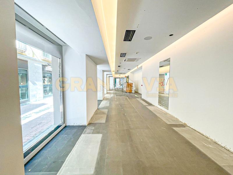 Foto 7446843a-3391-461b-a4cd-b3c268ac47e0. Lloguer local comercial a carrer joan maragall a Figueres