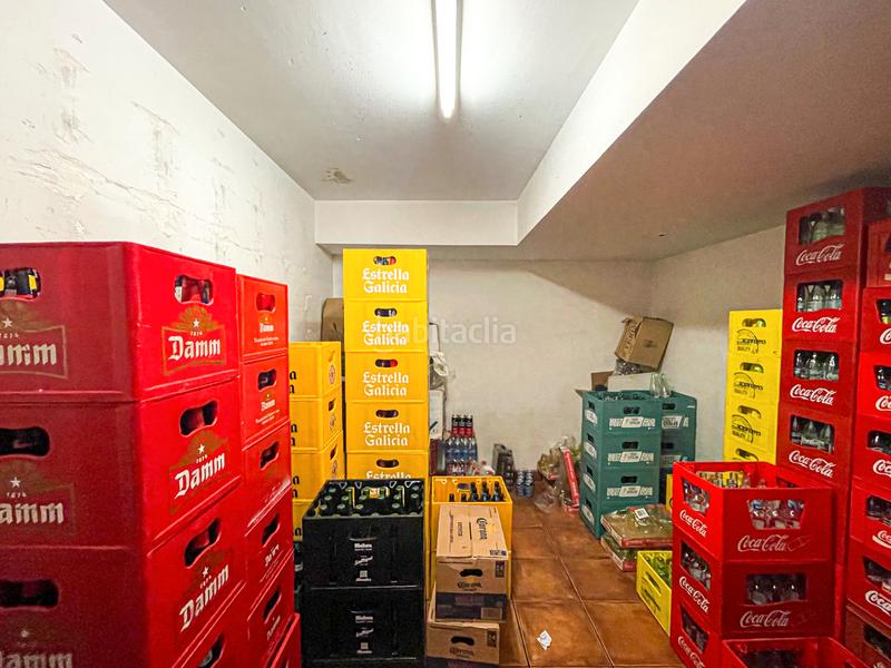 Foto 27b155a8-e2ed-46a9-b5ff-77cf2f10f722. Lloguer local comercial a pujada del castell a Centre Figueres