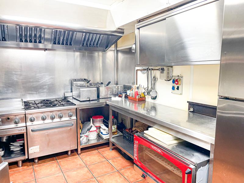 Foto 3035fddf-91f3-441d-8332-befaed3f64f4. Lloguer local comercial a pujada del castell a Centre Figueres